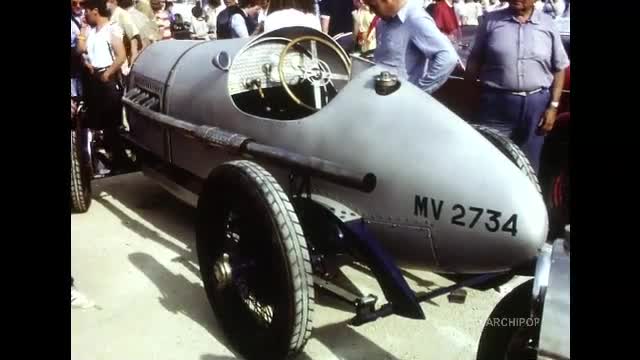 Anciennes sportives - Jubilé de Maurice Trintignant - Voitures anciennes Angleterre